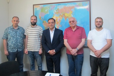 MEETING AT THE NORAVANK FOUNDATION MEETING AT THE NORAVANK FOUNDATION