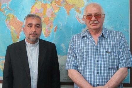 MEETING AT THE NORAVANK FOUNDATION MEETING AT THE NORAVANK FOUNDATION